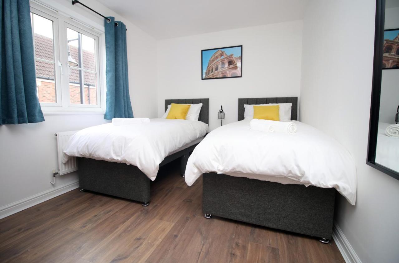 Delft - Spacious Home, High Speed Wi-Fi, Free Parking, Terrace Σουίντον Εξωτερικό φωτογραφία