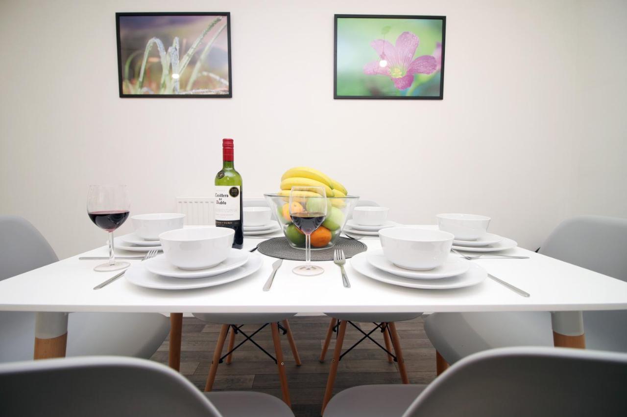 Delft - Spacious Home, High Speed Wi-Fi, Free Parking, Terrace Σουίντον Εξωτερικό φωτογραφία