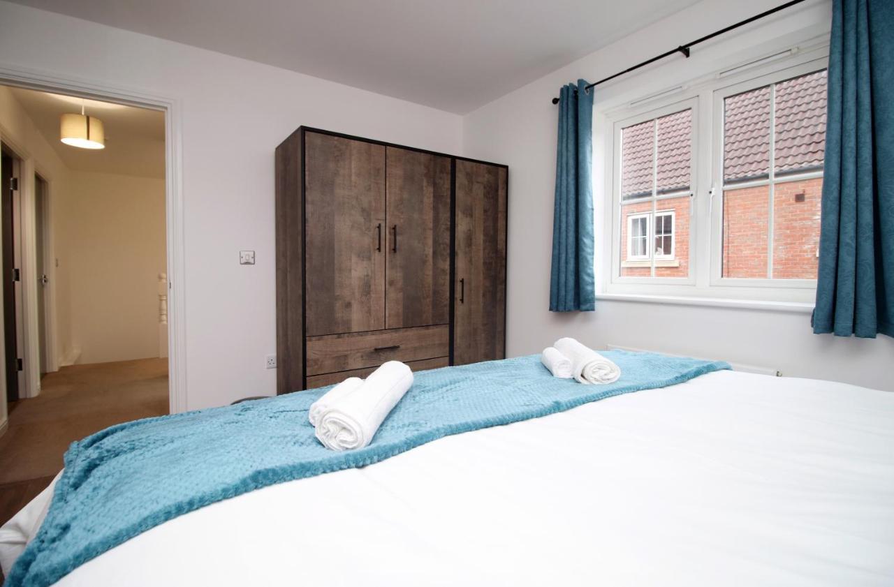 Delft - Spacious Home, High Speed Wi-Fi, Free Parking, Terrace Σουίντον Εξωτερικό φωτογραφία